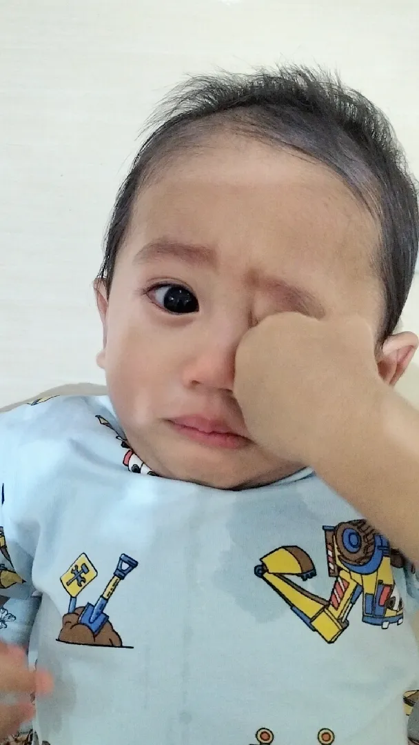 Mood anak umur 10bln 😫