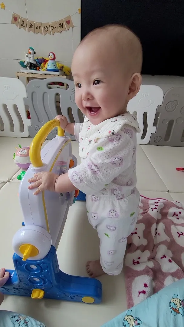 8개월2일차 섰어요👶