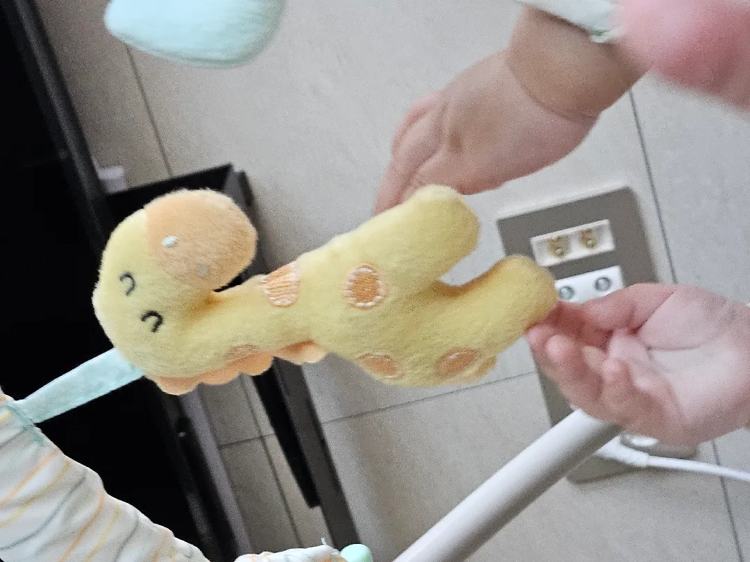 맘마먹을때 손가락빨기