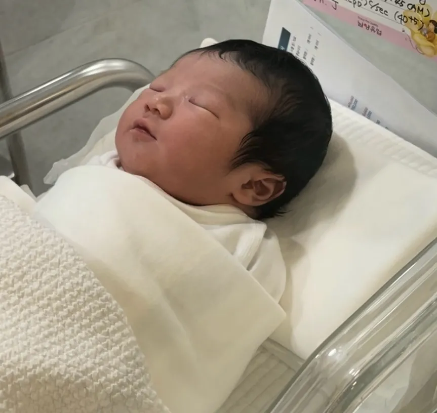 토복이도 드디어 방뺐습니다ㅠㅠ(유도분만 26시간하다가 제왕절개로..🥲)
