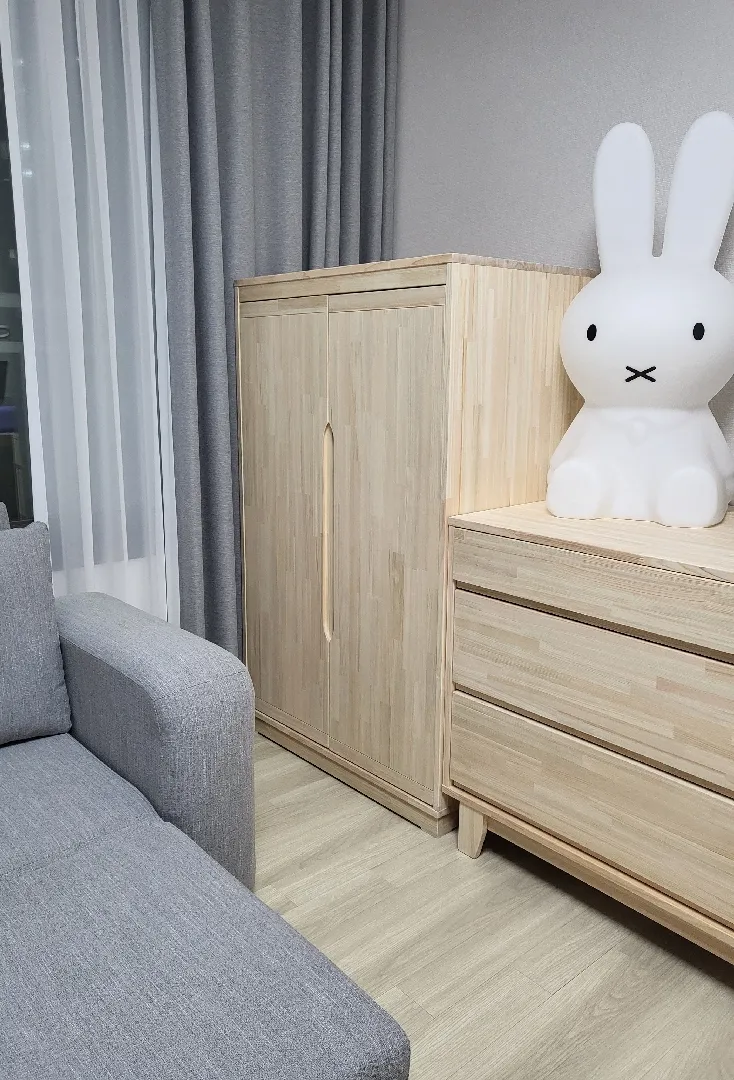 기다리던 아기방 편백나무 옷장🤍