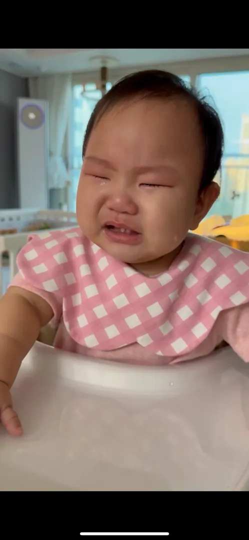 이유식먹을때짜증...