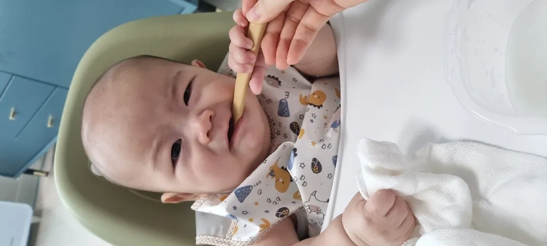 이유식..아니고 또다른 치발기놀이입니다😂