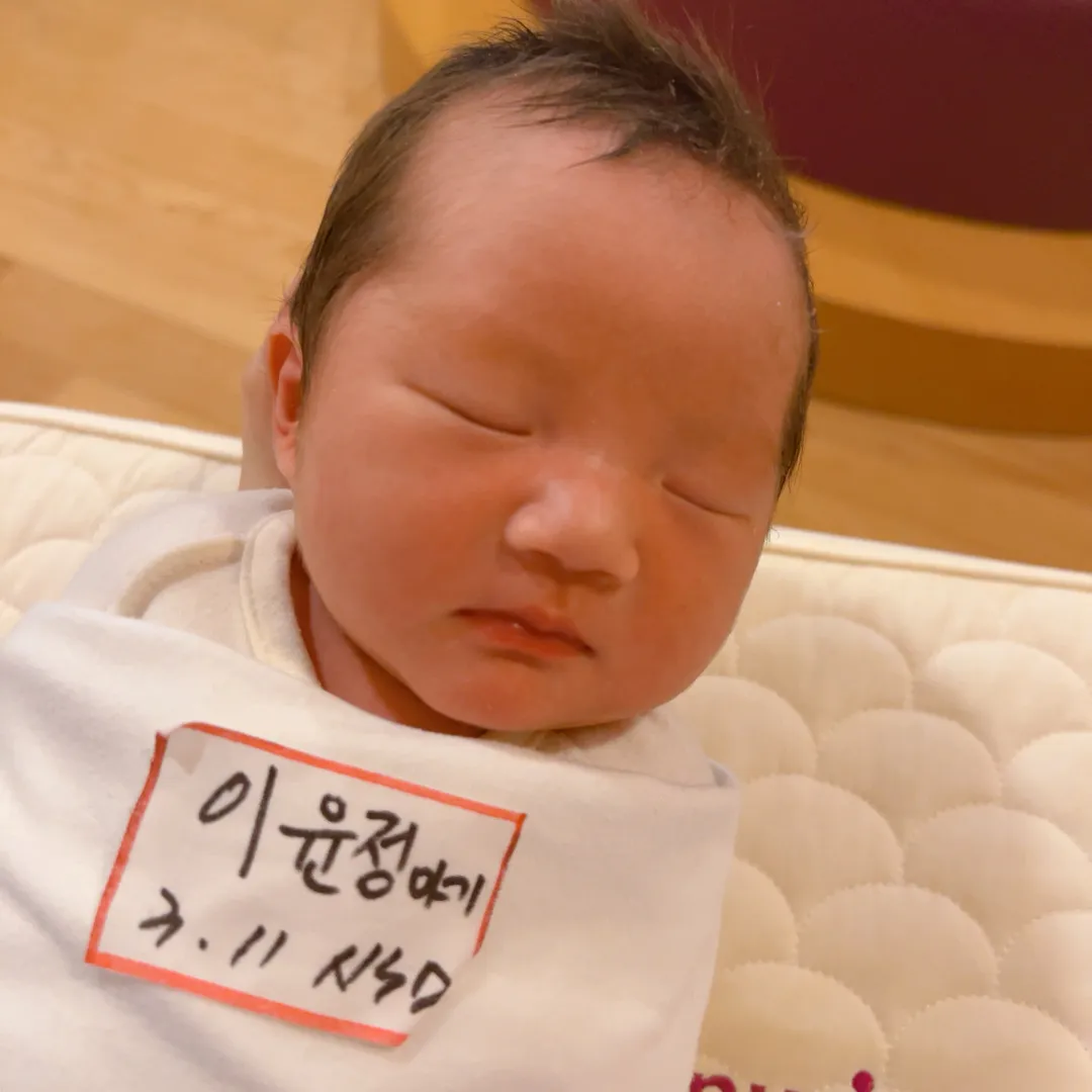 문라봉 지구별 도착했어유👶🏻🍊(조리원라이프중🧡)