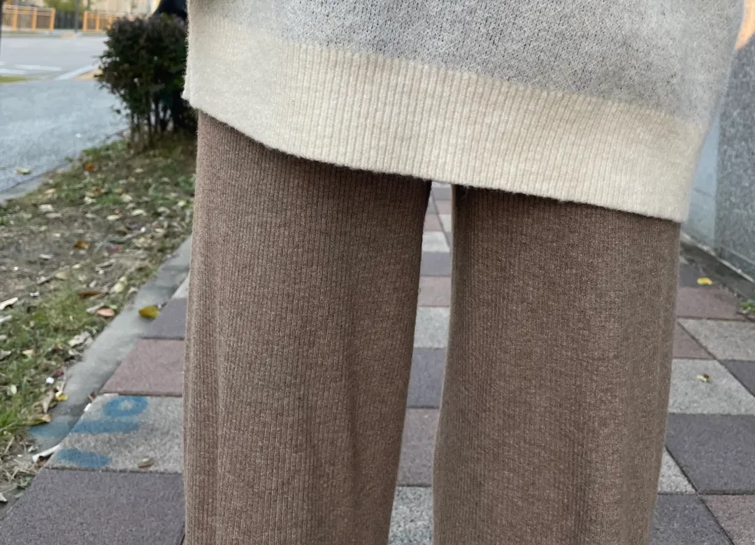 배 안쪼이는 뚜꺼운 겨울용 바지나 레깅스 추천해주세욥ㅠㅠ