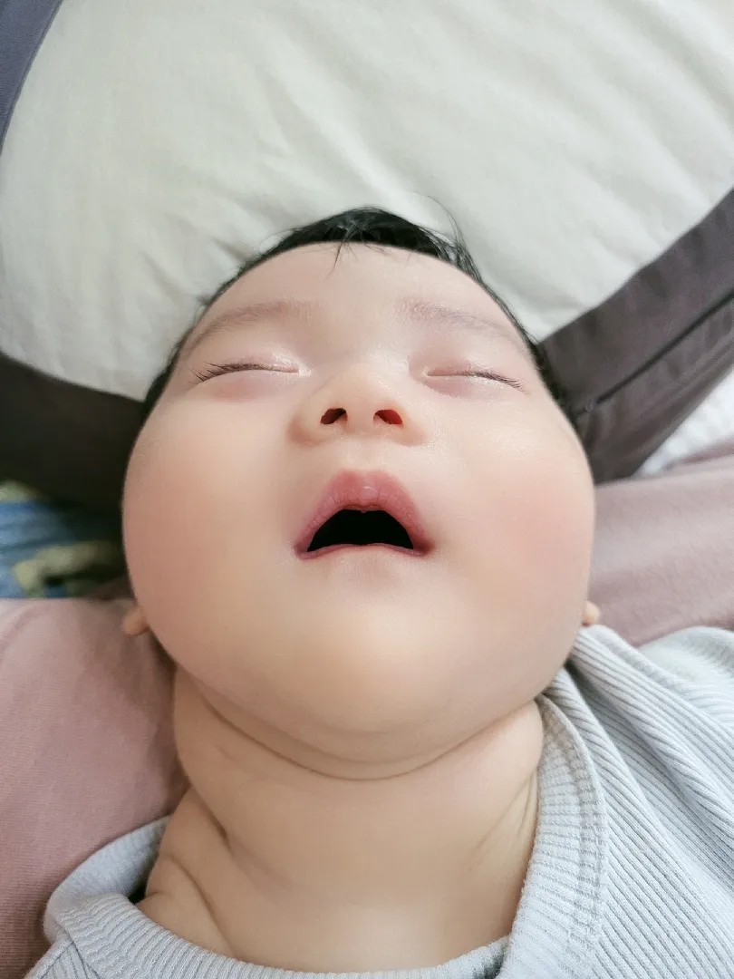 입벌리고 자나요?