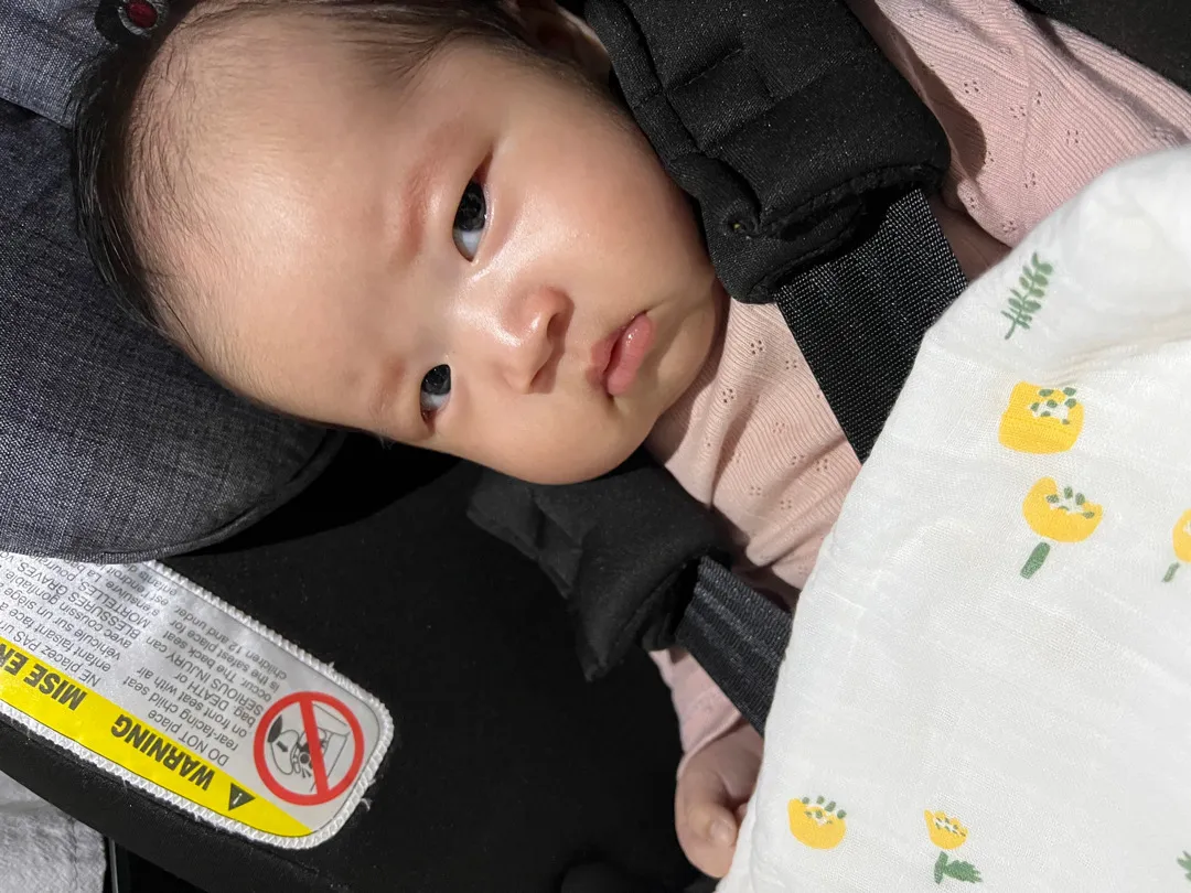 저도 살포시 아가 사진을.. ㅎㅎ
