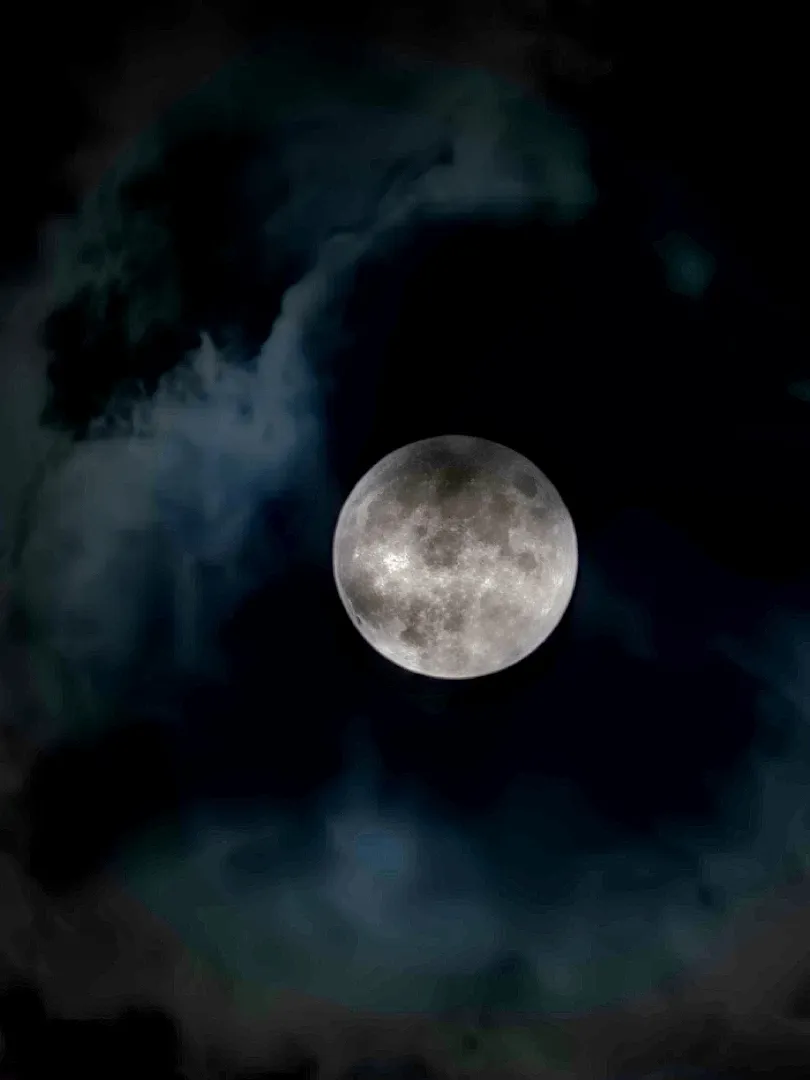 어제 보름달 🌝