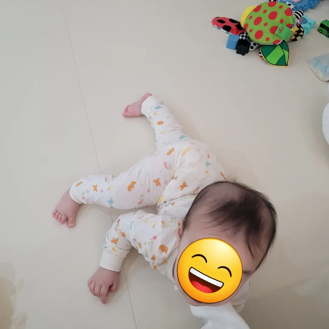 혹시 어떤자세인지 봐주실수있을까용?