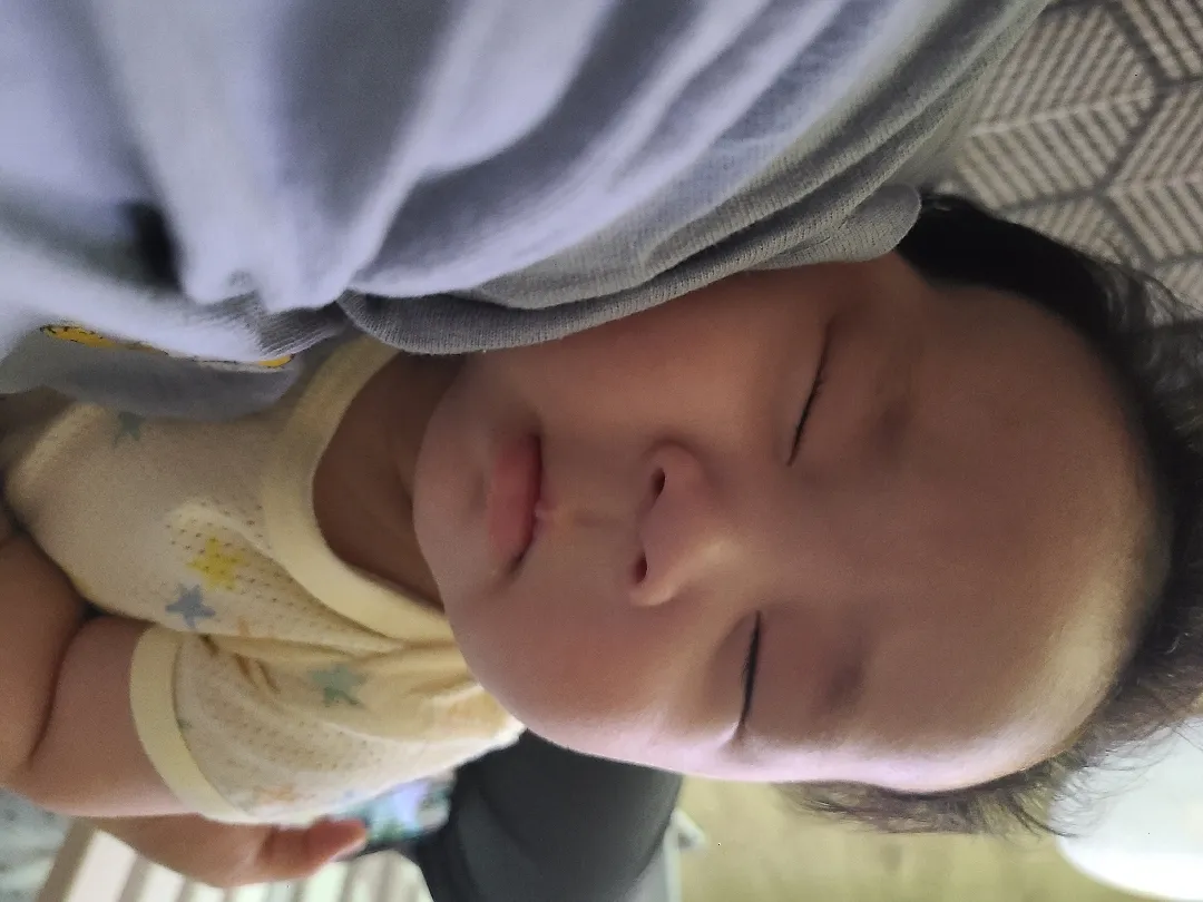 82일차 1회수유 200먹어요