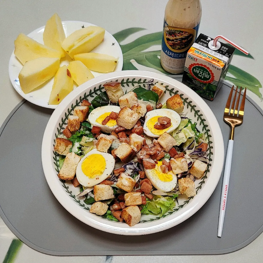 오늘 점심으로 만들어먹은 시저샐러드😋🥗