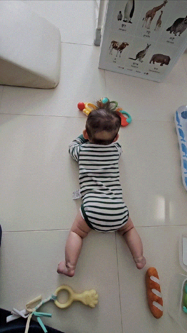 배밀이 시작😭