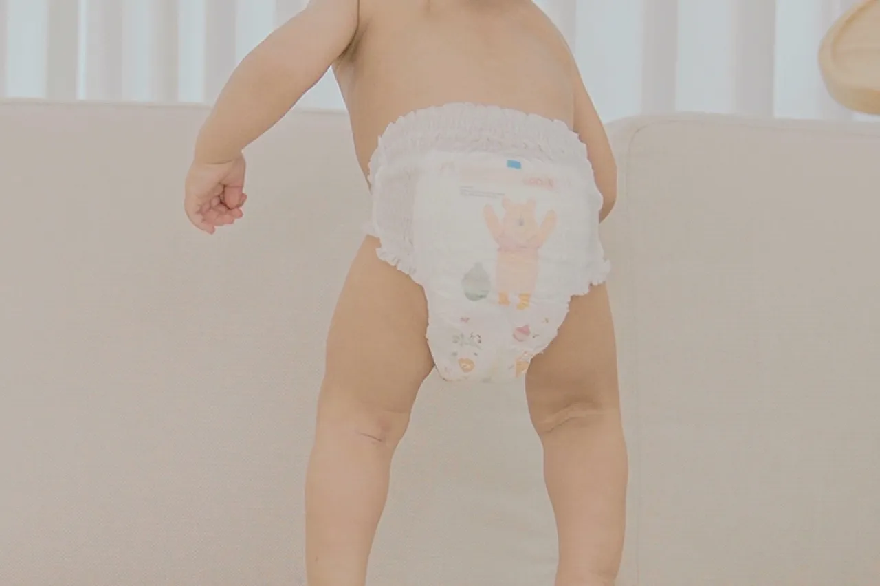 ㅋㅋ귀여운 궁둥이 군기저귀로 잘 바꾼듯여