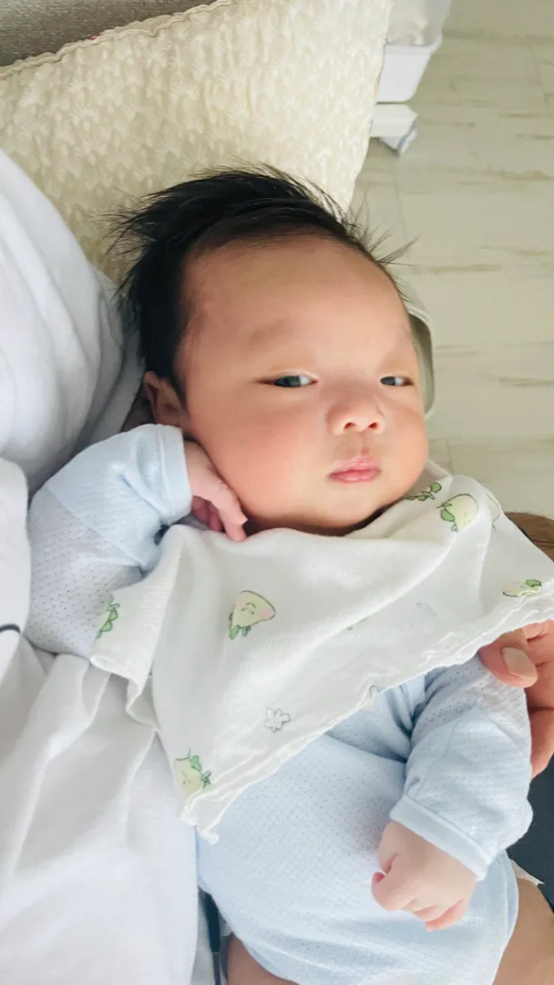 잠이 너무 많이 아기 ㅠㅠ