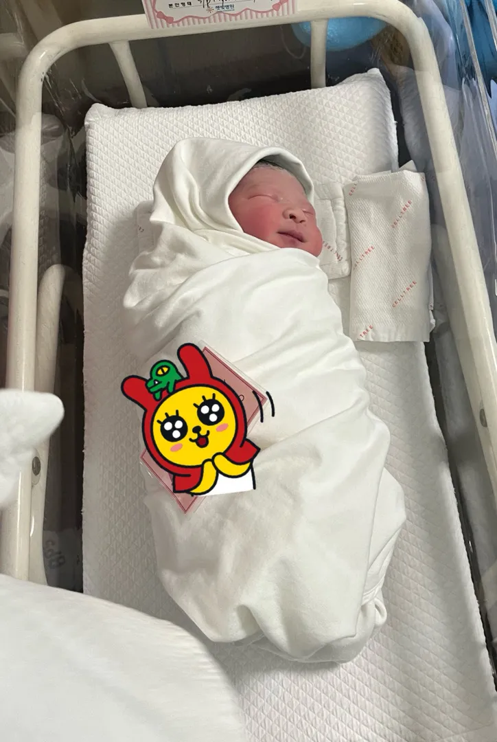 제왕절개로 아가 태어났어요 🥹