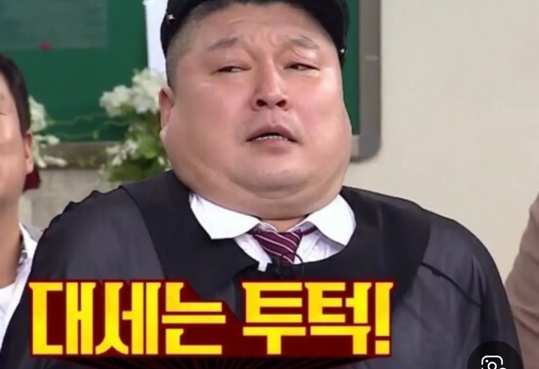 턱을 집어넣는 행동을 하는 아이 있나요?
