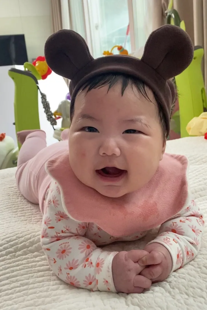 앞머리 잘라버렷어요 ㅋㅋ