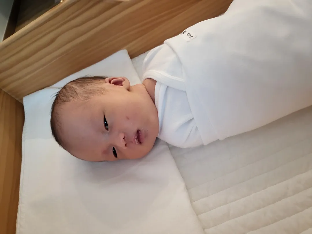생후 9일차 아가