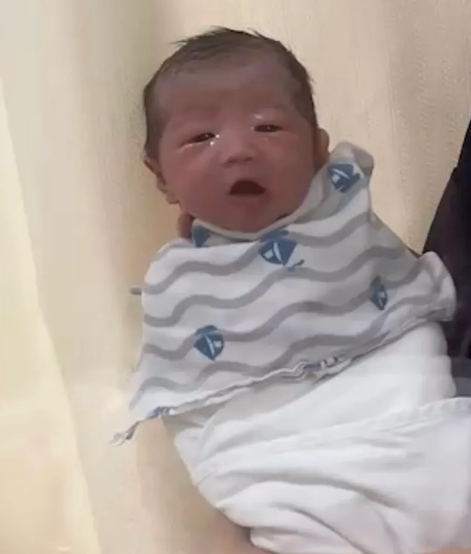 유도분만에서 제왕절개 태어났어요!