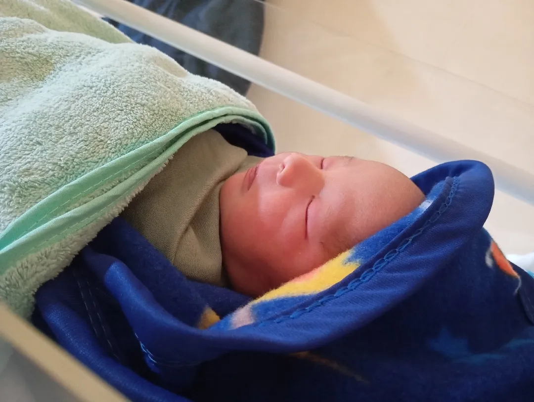 Baby lounching
